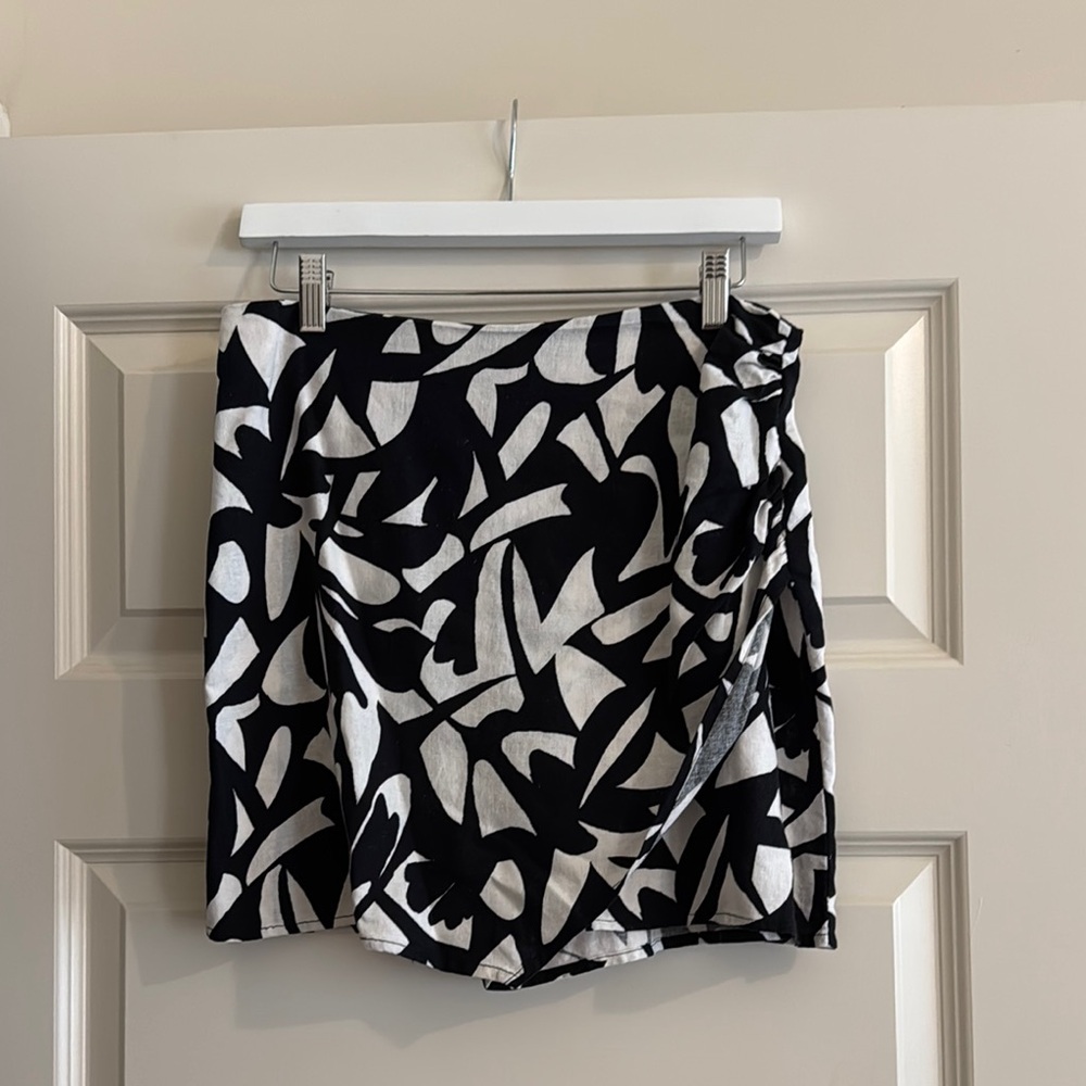 A New Day Black and White Wrap Mini Skirt